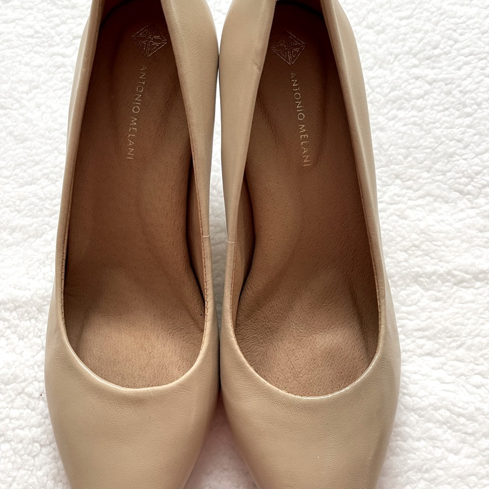 Antonio Melani Pumps
